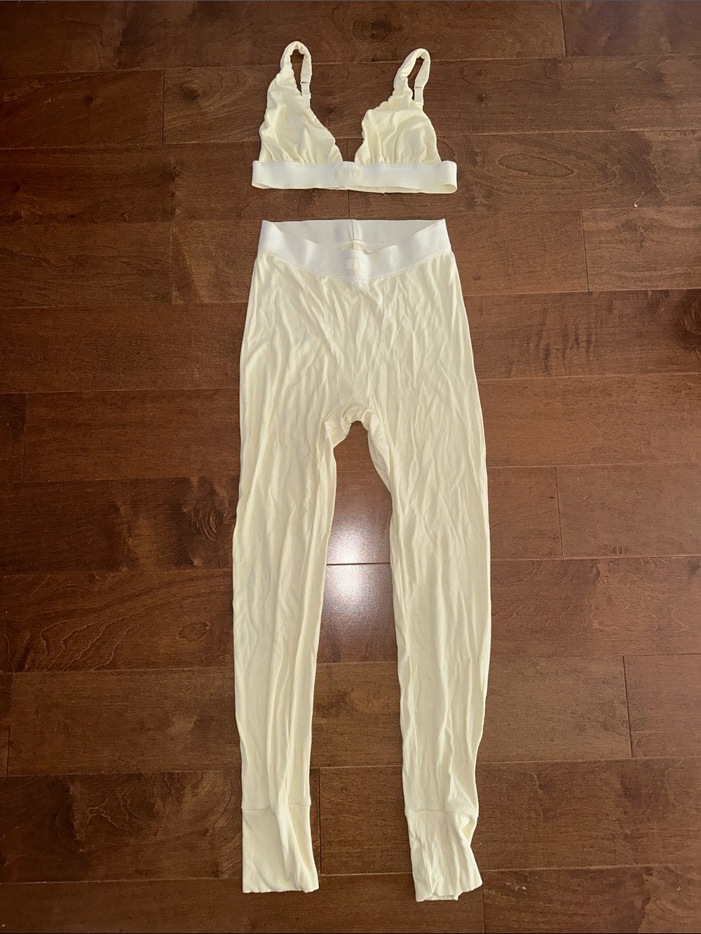 SKIMS SOFT LOUNGE Plunge Bralette, Legging Limited Edition Citrine S